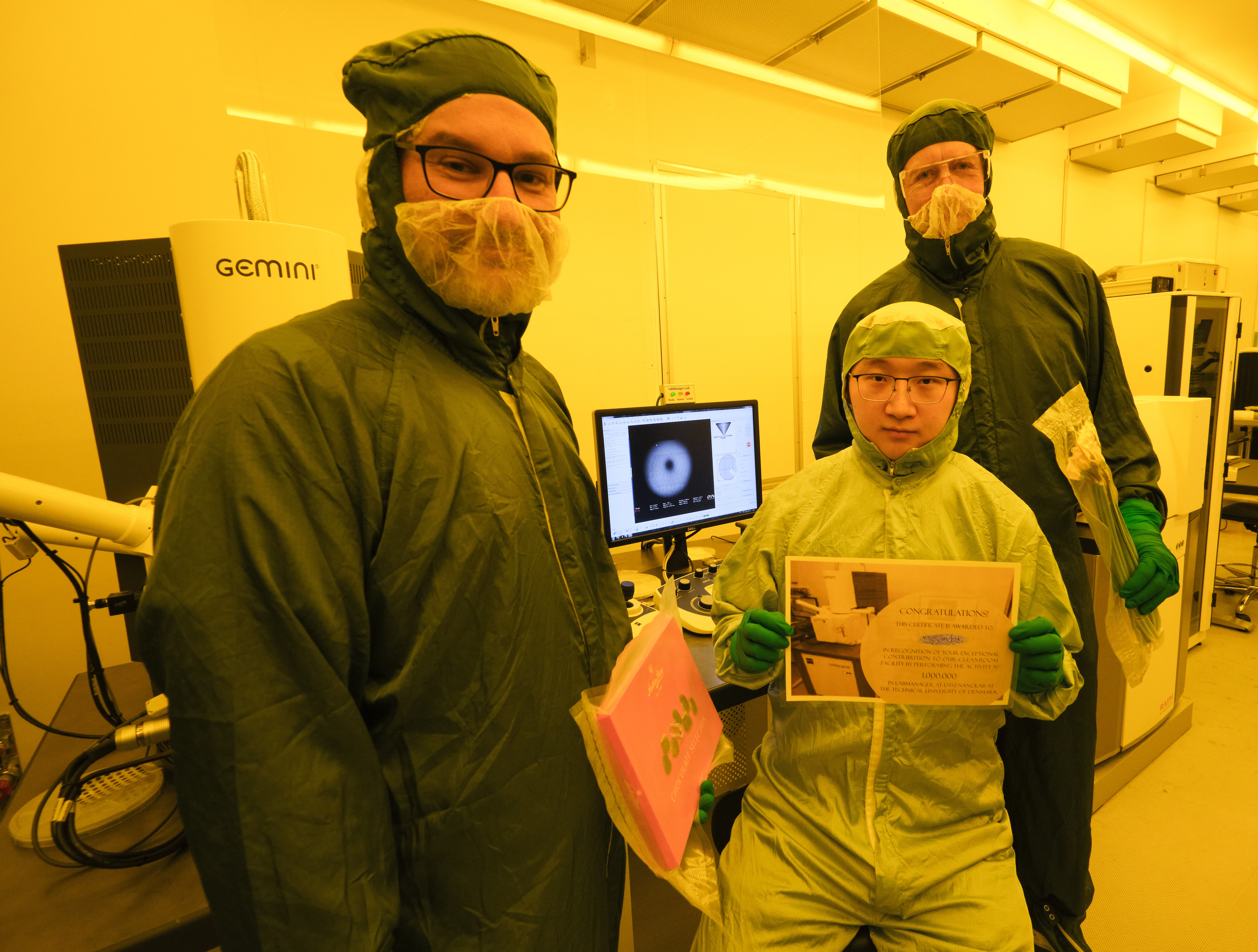 Prisoverrækkelse ©DTU Nanolab Prisoverrækkelse